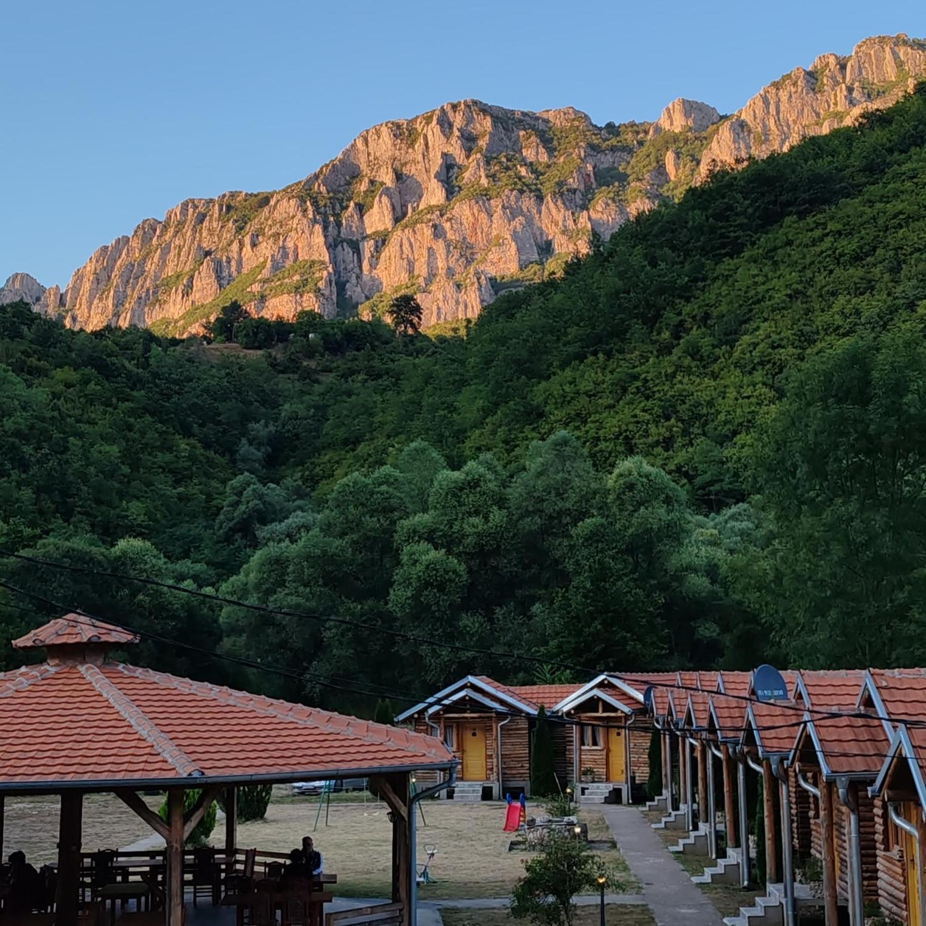 Juzni Vetar Hotel Trnski Odorovci Bagian luar foto