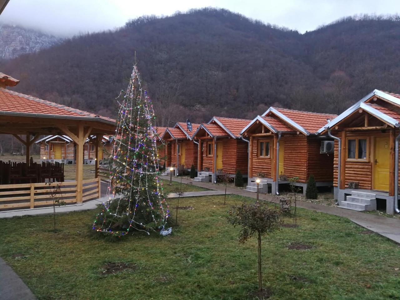 Juzni Vetar Hotel Trnski Odorovci Bagian luar foto