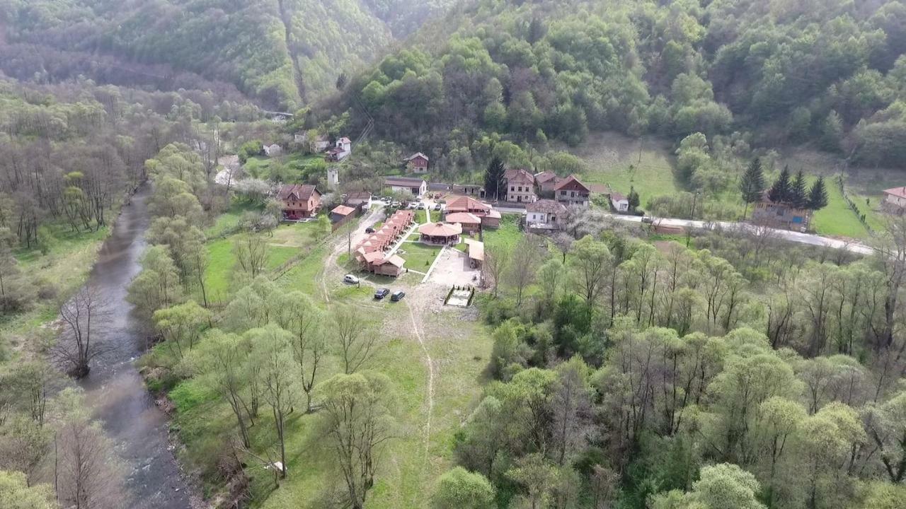 Juzni Vetar Hotel Trnski Odorovci Bagian luar foto