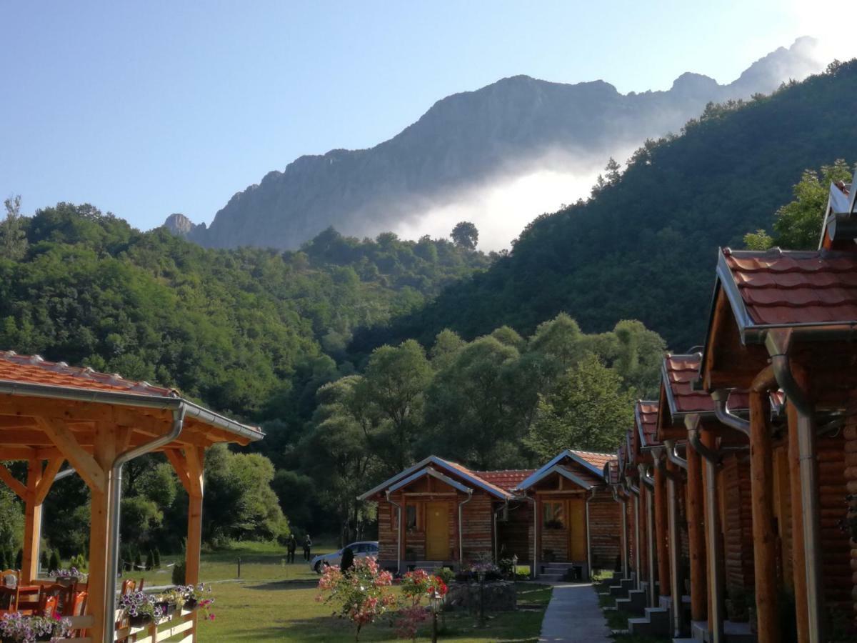 Juzni Vetar Hotel Trnski Odorovci Bagian luar foto